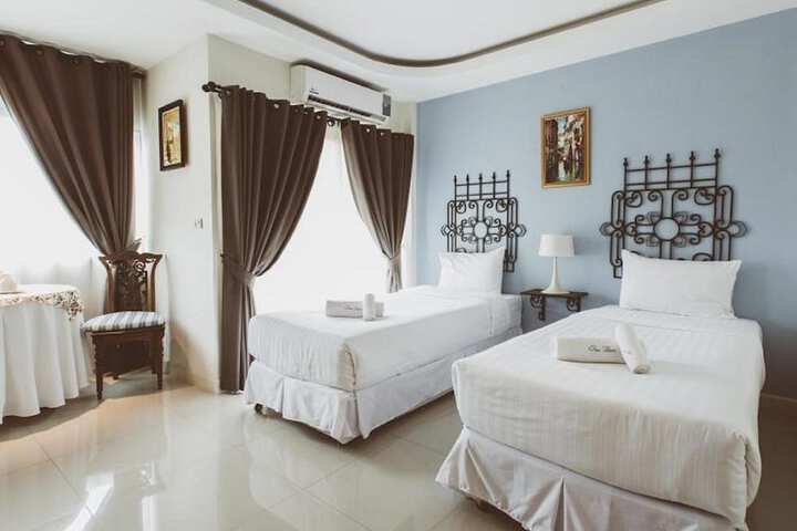Room 10 of 101