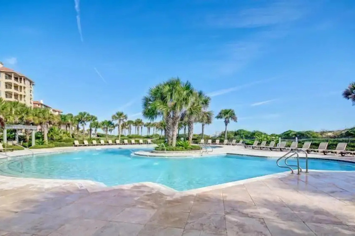 Pool 13 of 22
