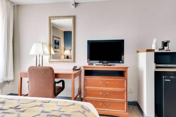 Room 17 of 68