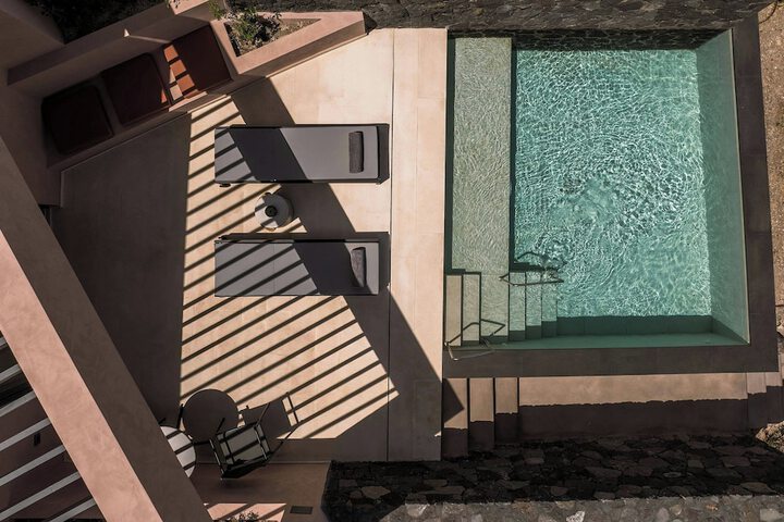 Pool 65 of 130