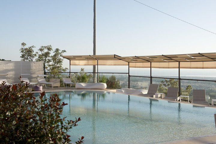 Pool Hotel