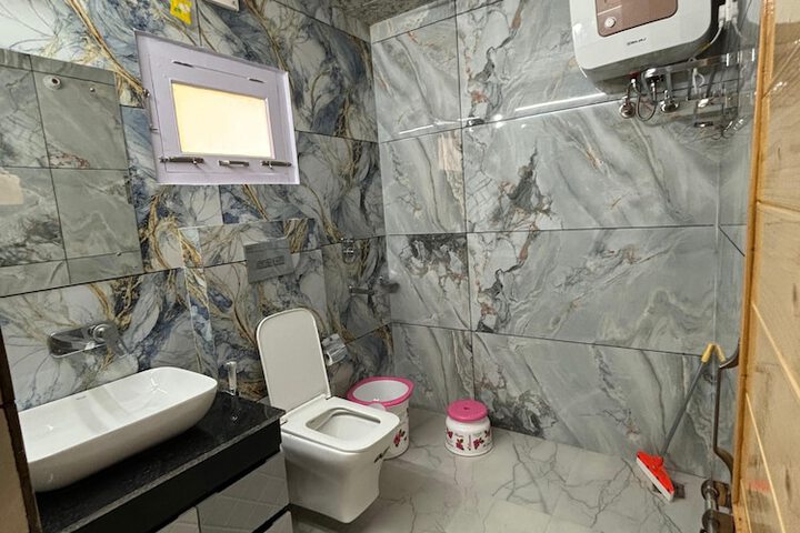 Room 18 of 27
