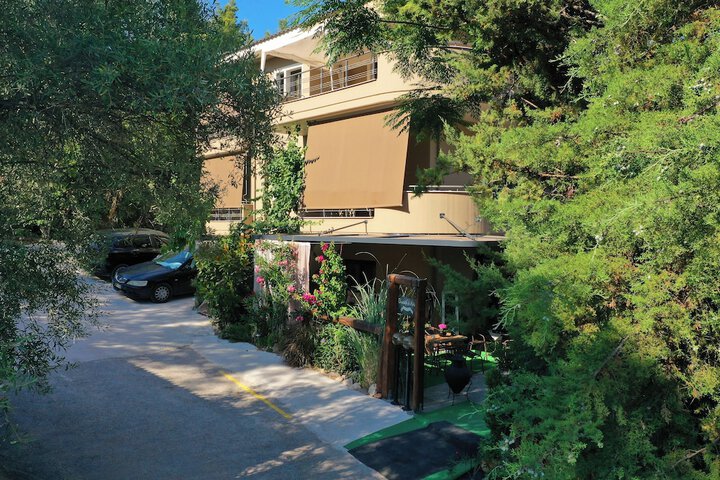 Hotel Exterior 88 of 89