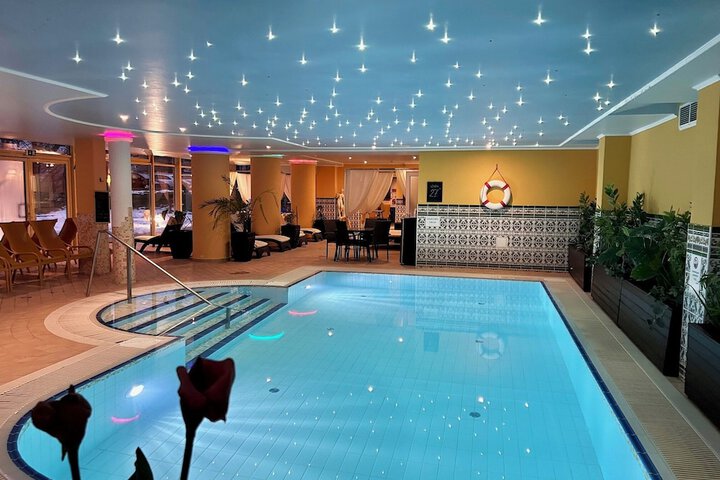 Pool 52 of 69