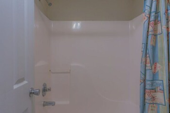 Room 31 of 169