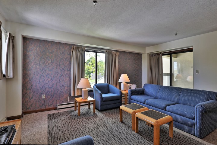Room 5 of 234