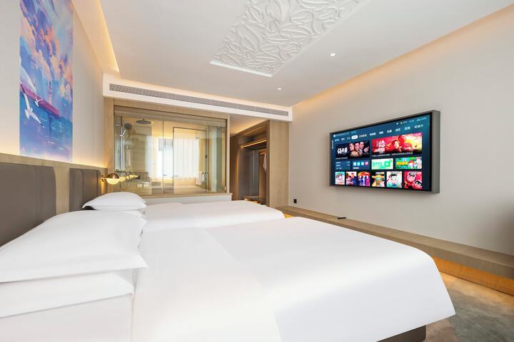 Room 14 of 26