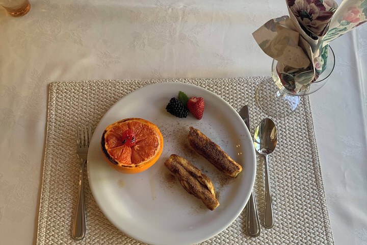Breakfast/Coffee Service 72 of 118