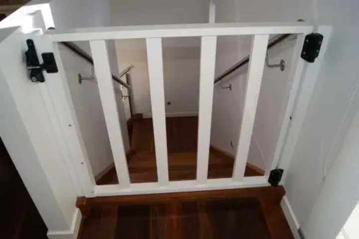 Room 4 of 6