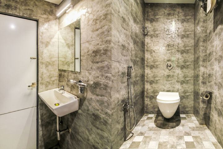 Room 15 of 34