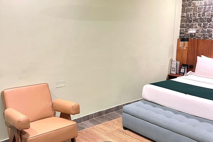 Room 22 of 61