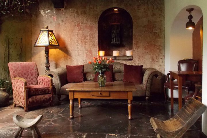 Entrance & Lobby