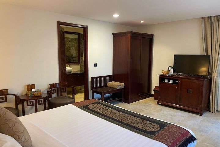 Room 11 of 153