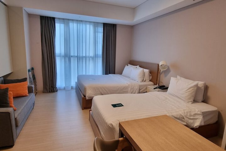 Room 30 of 85