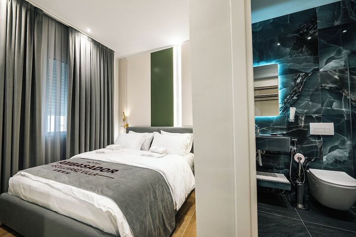 Room 47 of 120
