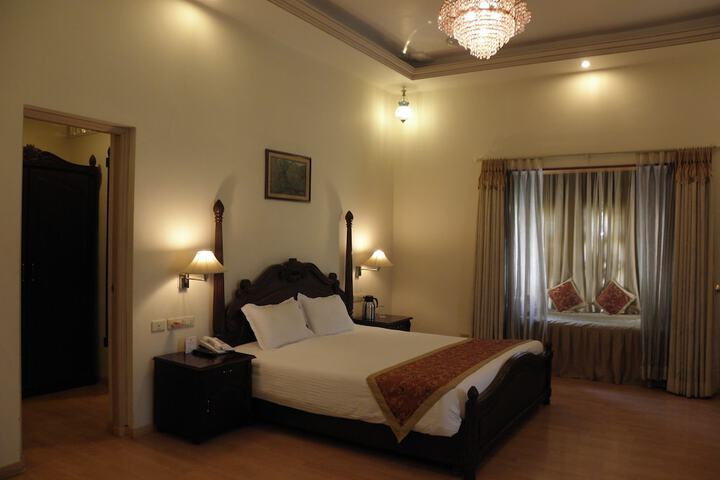 Room 11 of 65