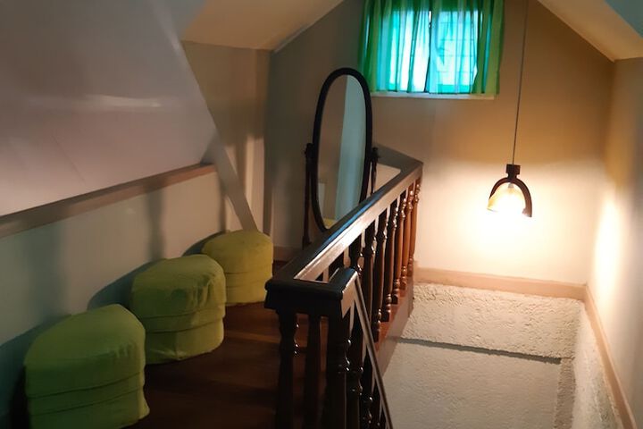 Room 2 of 25