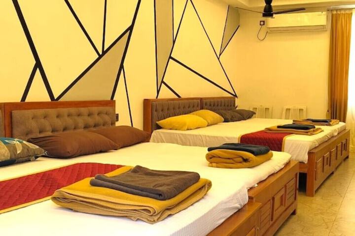 Room 28 of 117
