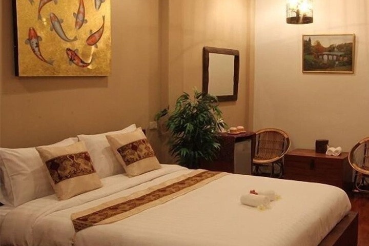 Room 4 of 20