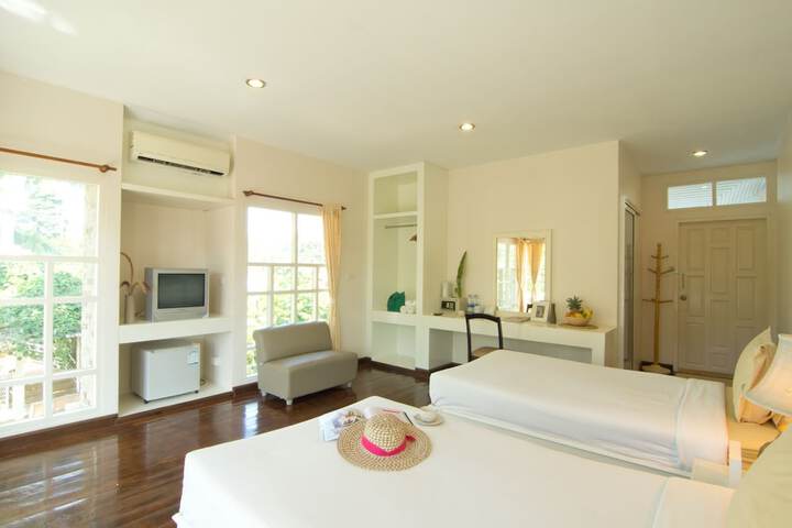 Room 25 of 61