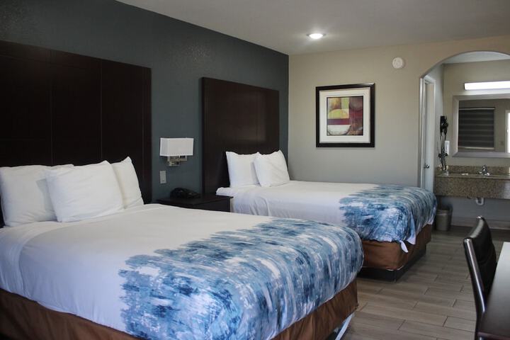 Room 8 of 27