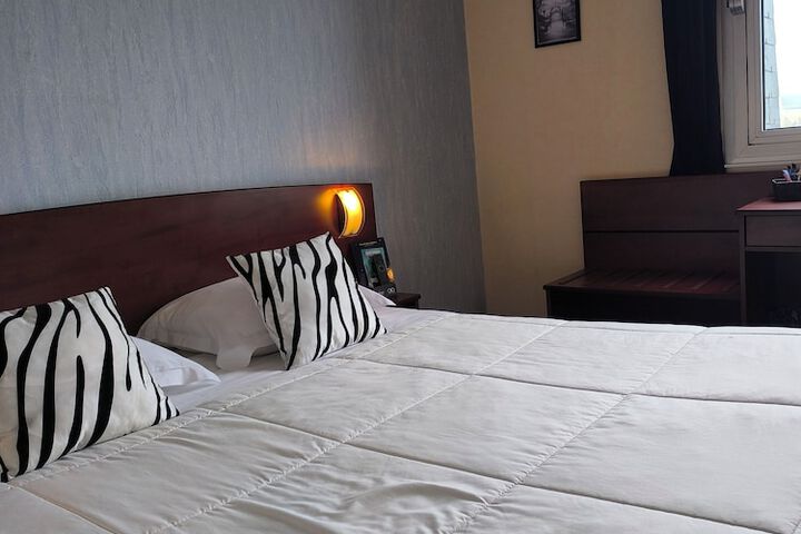 Room 42 of 113