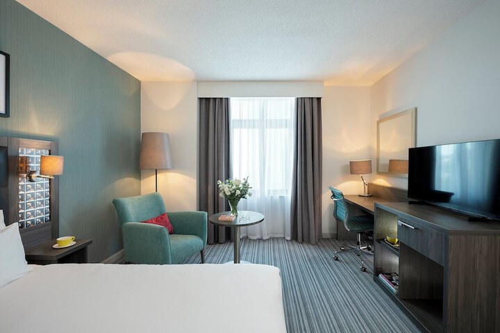 Room 13 of 73