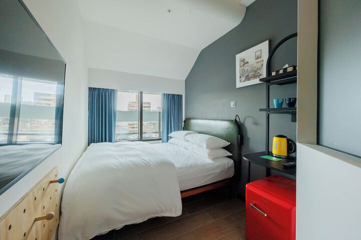 Room 3 of 31