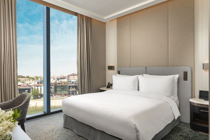 Room 50 of 107