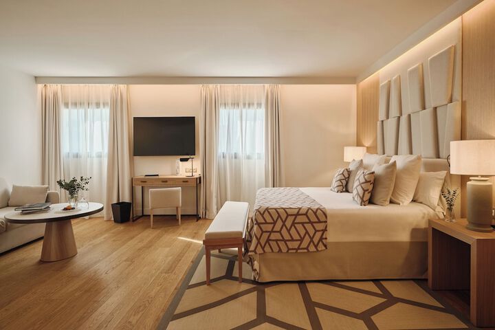 Room 16 of 71