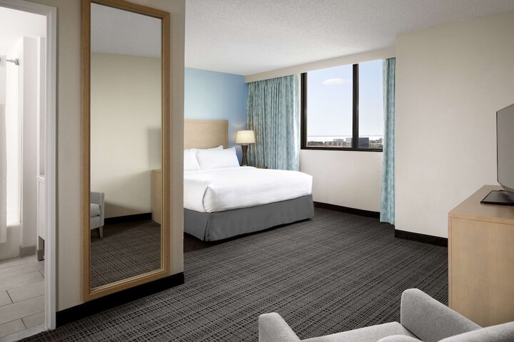 Room 19 of 71