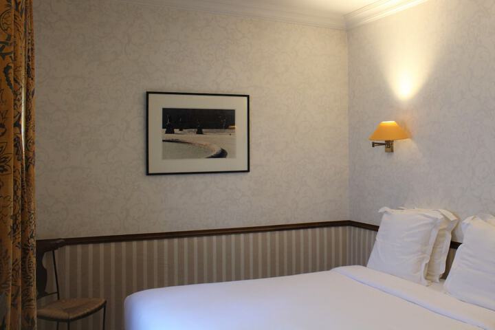 Room 11 of 68