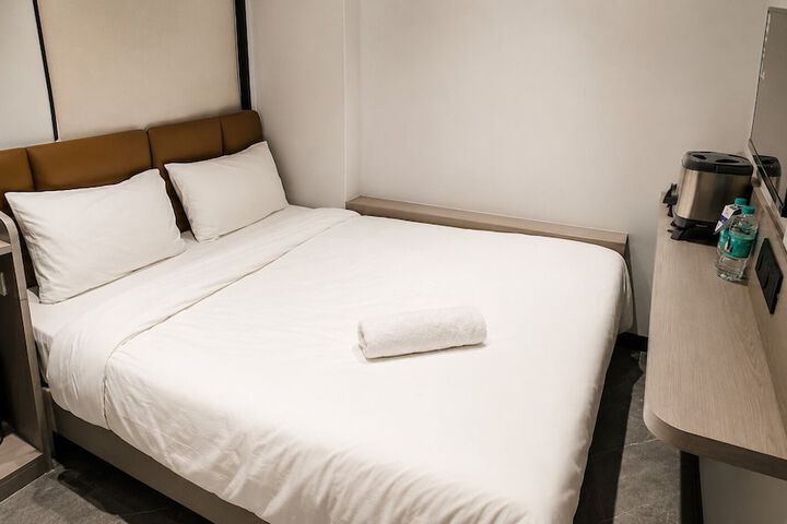 Room 20 of 48
