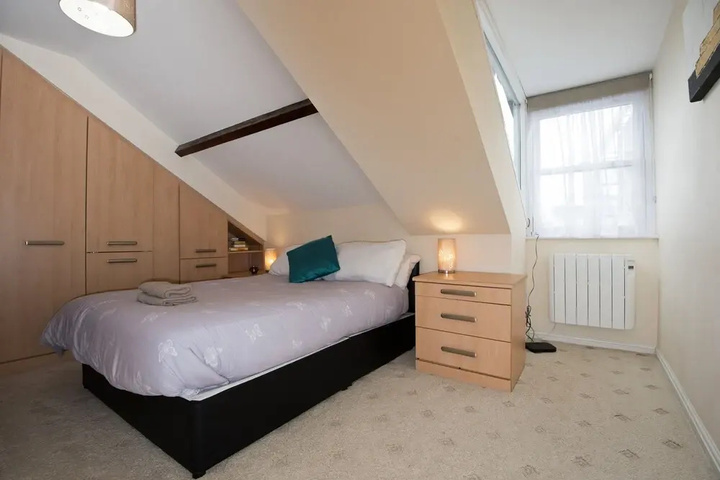 Room 3 of 18