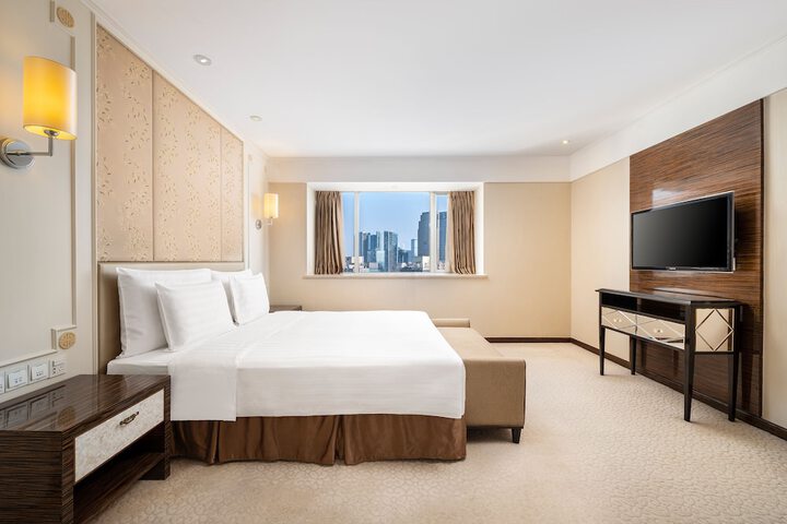 Room 27 of 72