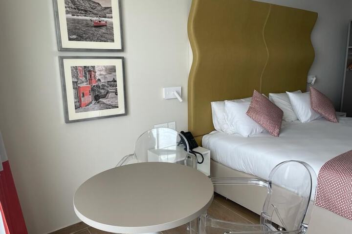 Room 18 of 55