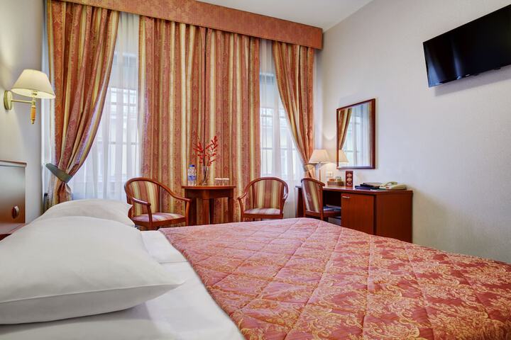 Room 12 of 56
