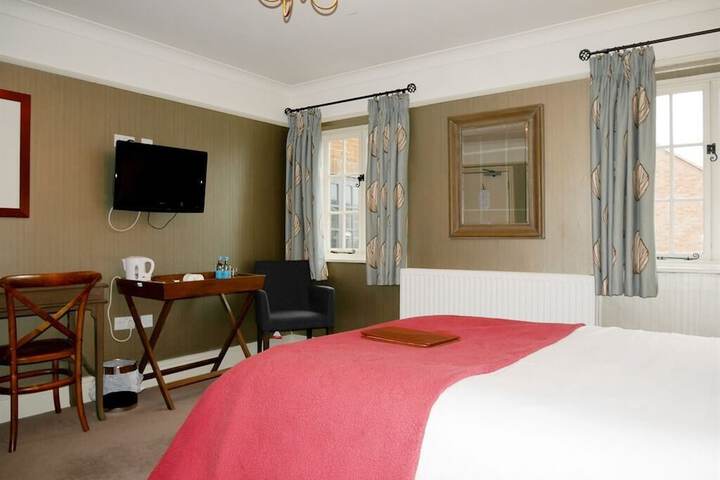 Room 32 of 62