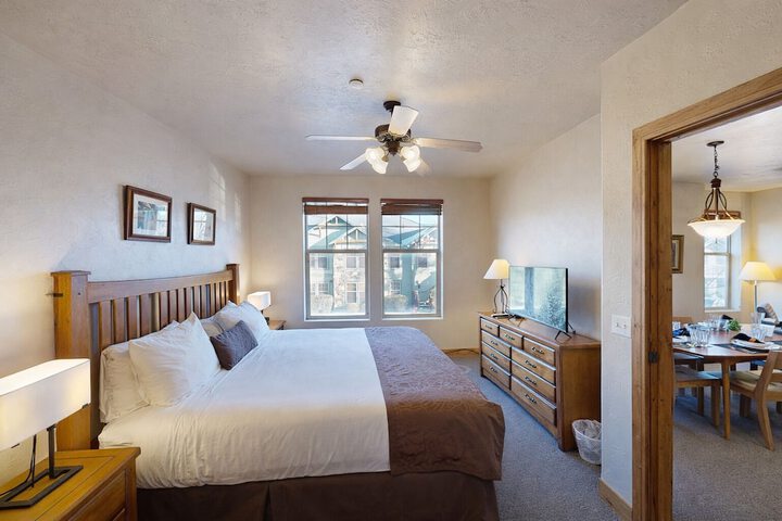 Room 4 of 55