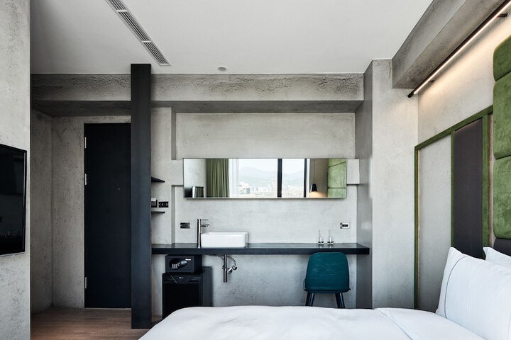 Room 39 of 57
