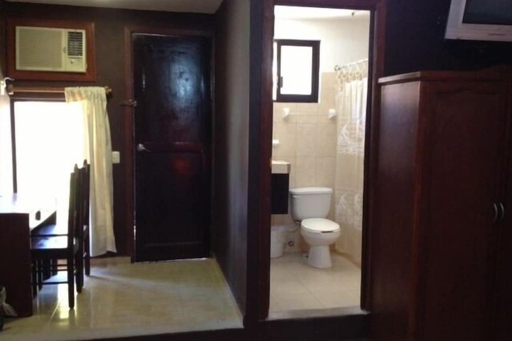 Room 11 of 35