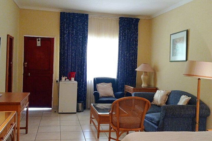 Room 13 of 103
