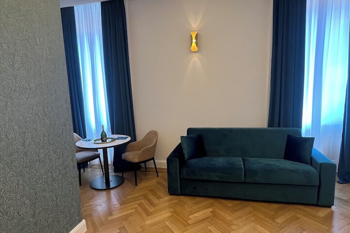 Room 38 of 59