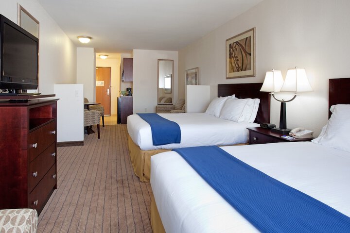 Room 4 of 52