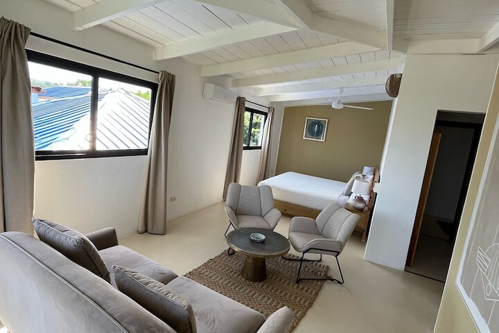 Room 12 of 38