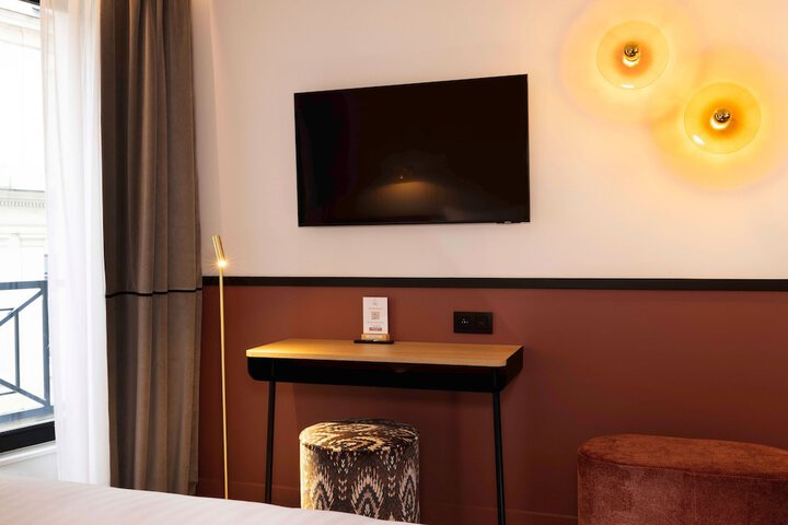 Room 43 of 103