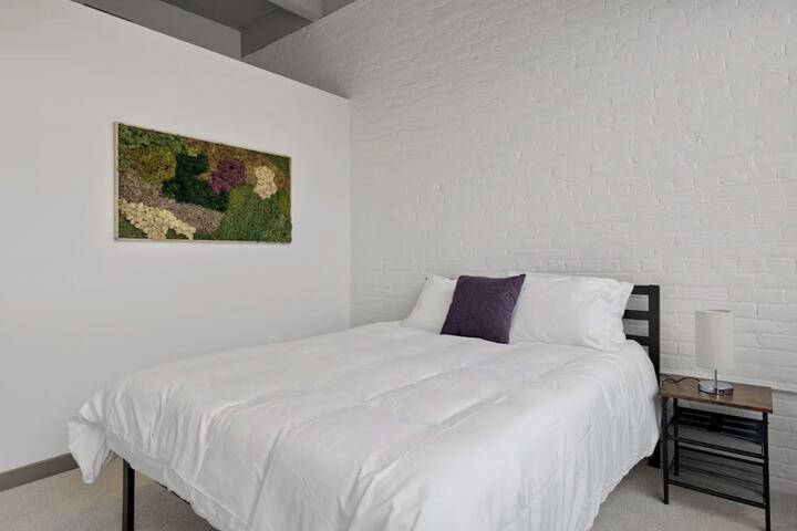 Room 10 of 237