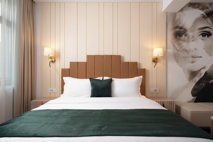 Room 5 of 30