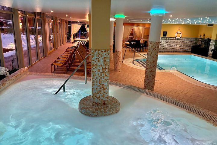 Pool 51 of 69