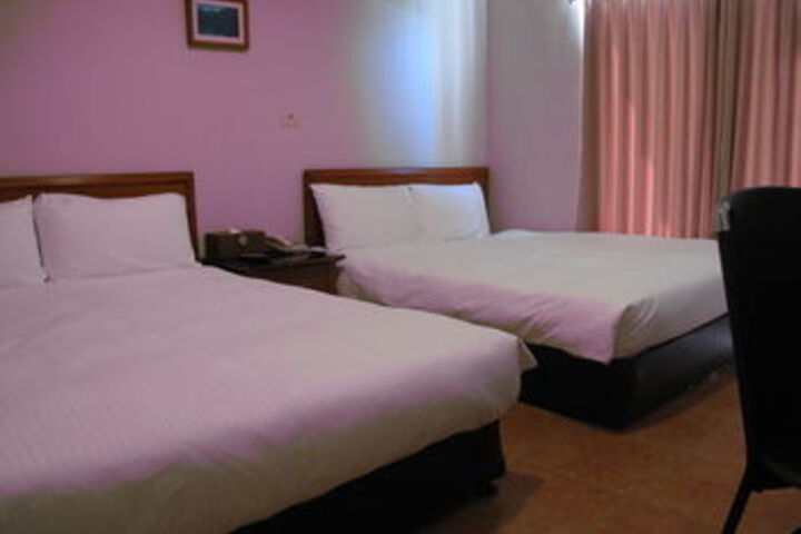 Room 14 of 37